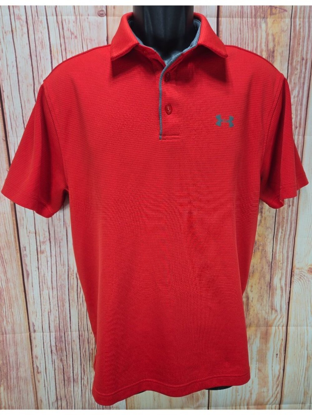 Under Armour Loose Fit Heatgear Red Polo Size Medium